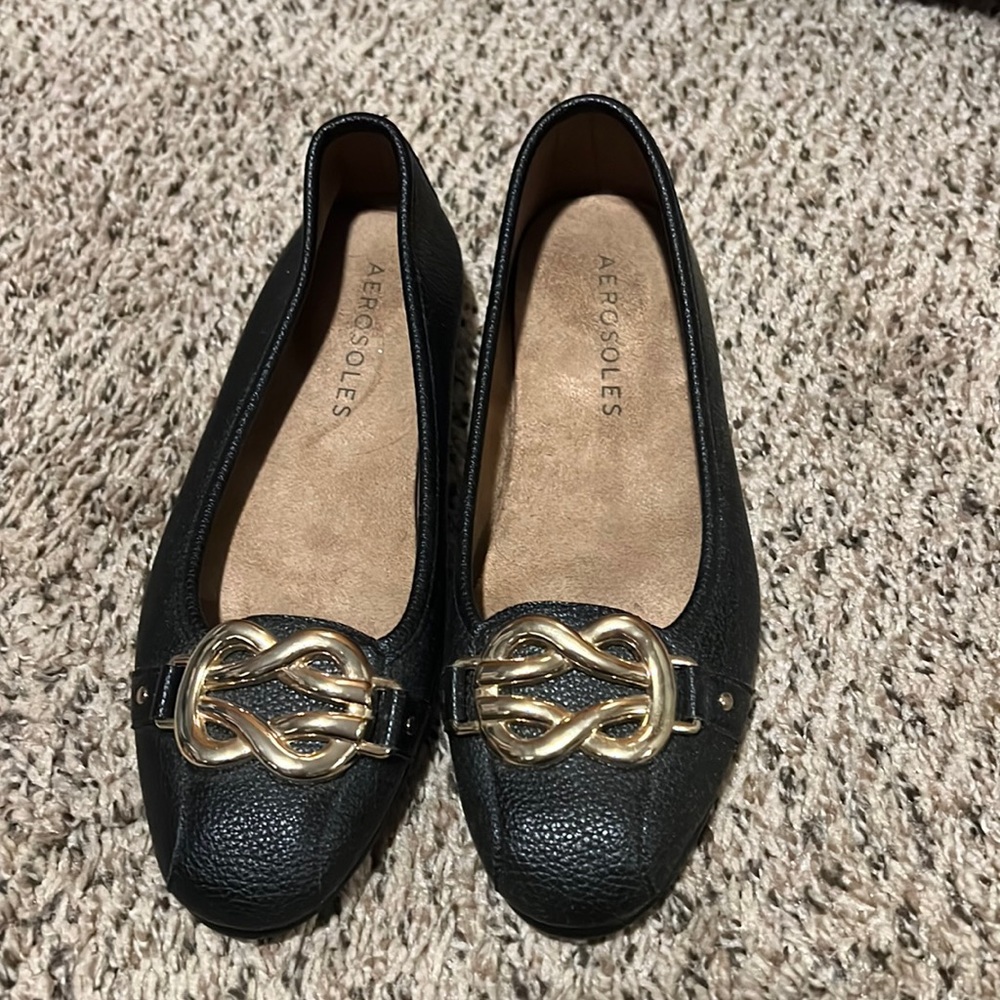 Aerosoles black loafers